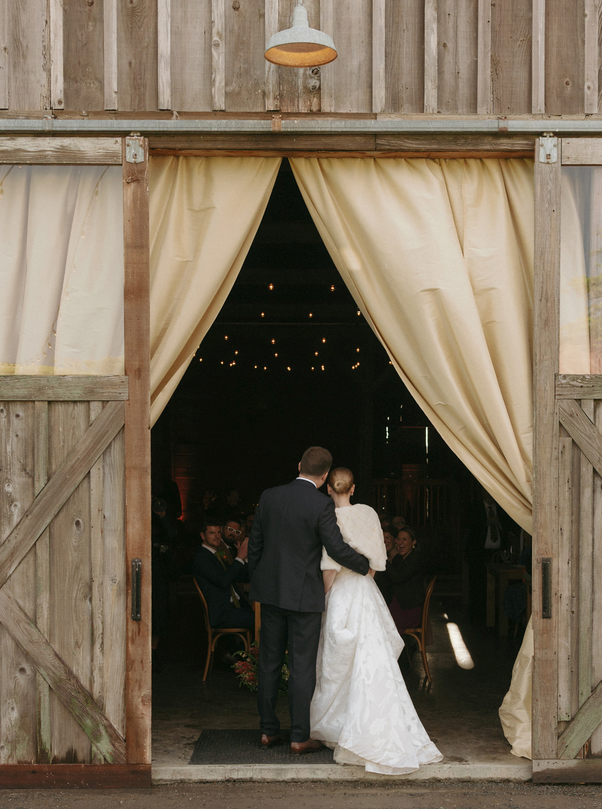 A Modern Barn Wedding at Olympia’s Valley Estate